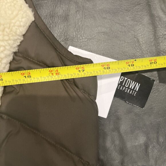 Athlete Faux Fur Puffer Vest Xs Winter Cozy Boho Cottage Core - Picture 11 of 11